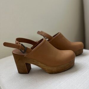 Women’s Clogs with Thick Wood Heel